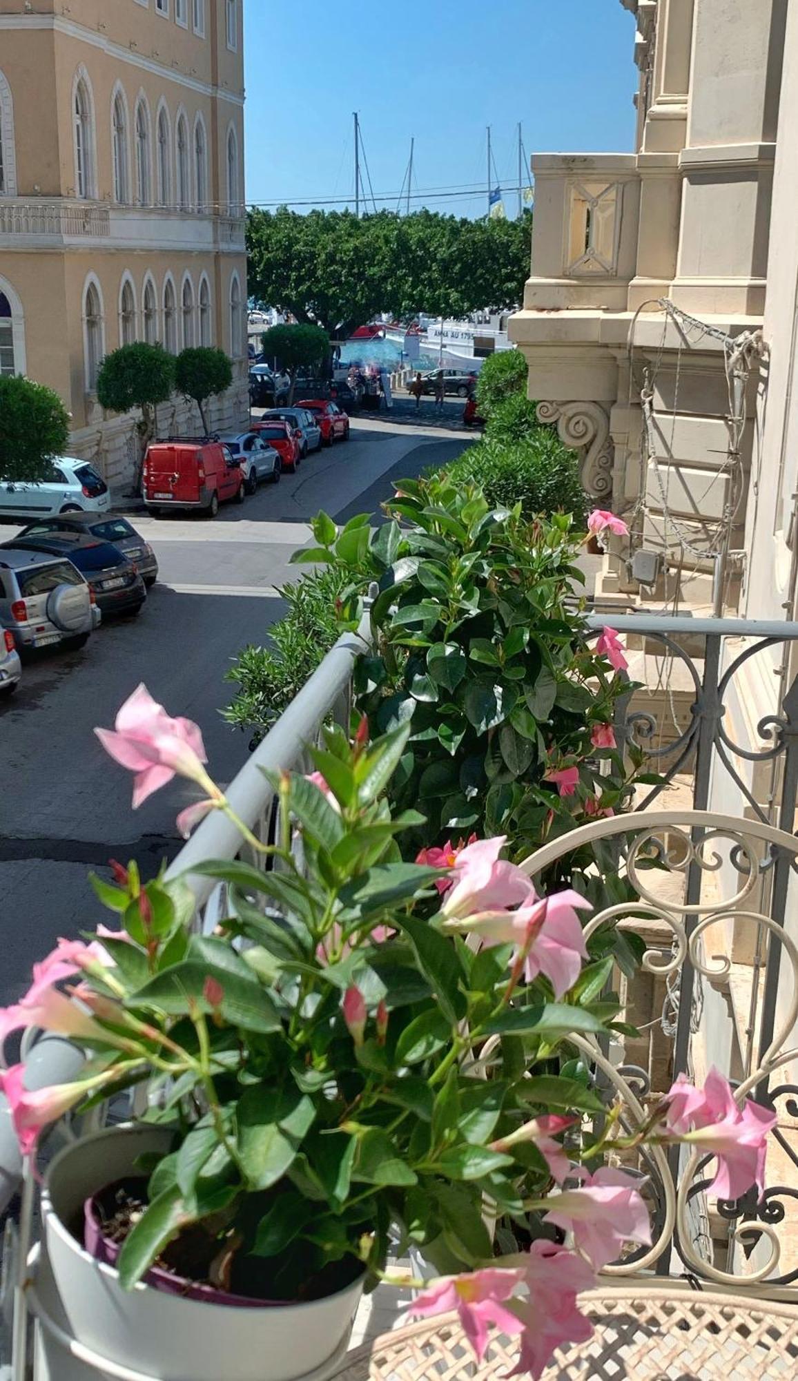 Apartamento La Dimora Dei Mille Syracuse Exterior foto